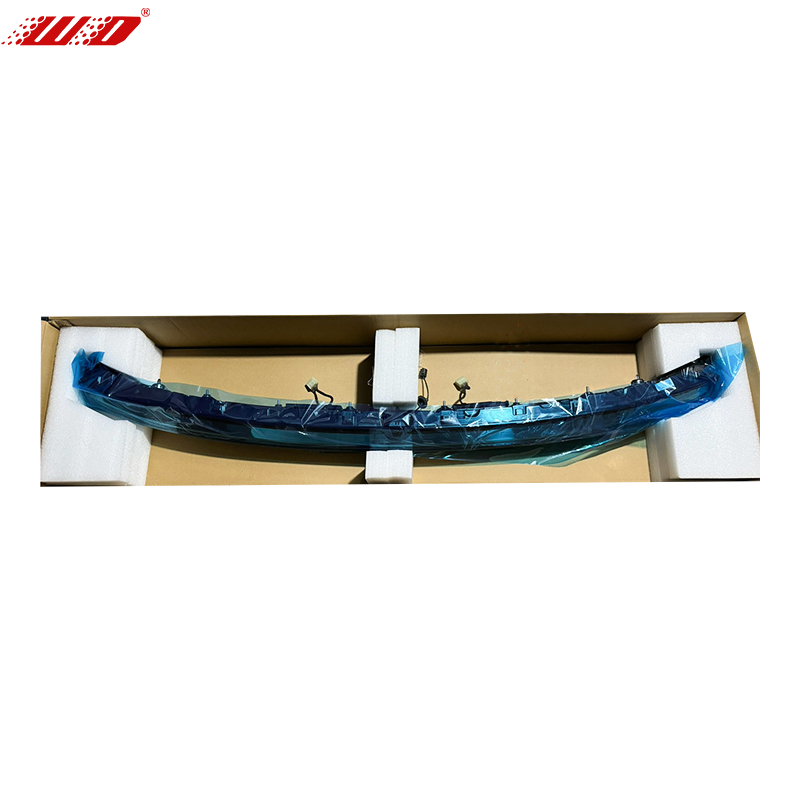 X02-41330013 - センター テールライト (高構成) - L8